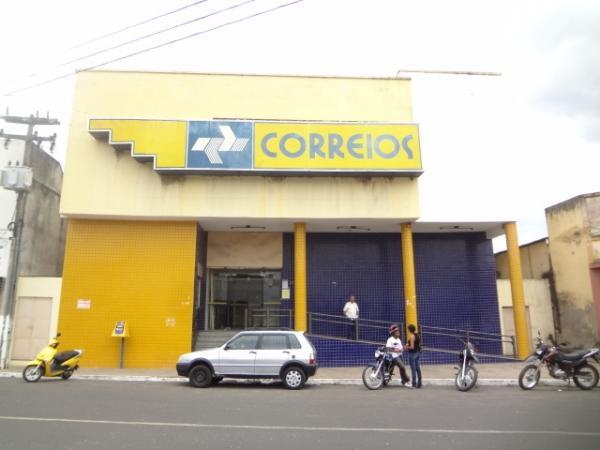 TST fixa reajuste e determina fim de greve nos Correios