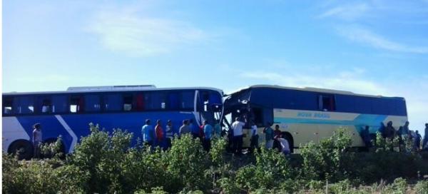 Grave acidente envolvendo dois ônibus na BR-020(Imagem:Divulgação)