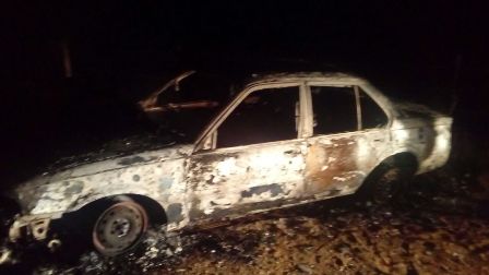 Carro roubado é encontrado incendiado em estrada vicinal de Floriano