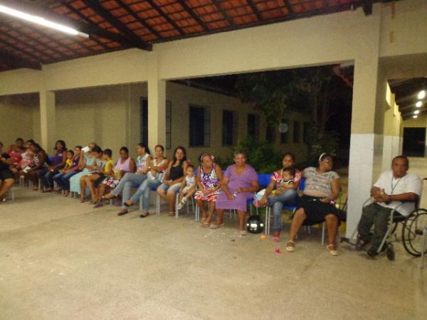 Associa&ccedil;&atilde;o de Moradores do Bairro Catumbi realizou festa para as m&atilde;es(Imagem:FlorianoNews)