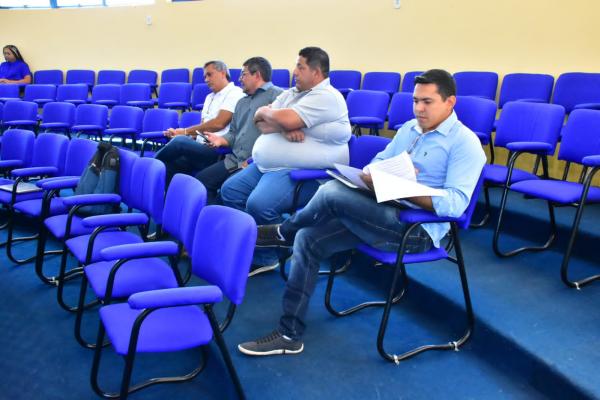  Vereadores reconhecem como de utilidade p&uacute;blica a Associa&ccedil;&atilde;o Florianense de Vaquejada.(Imagem:CMF)