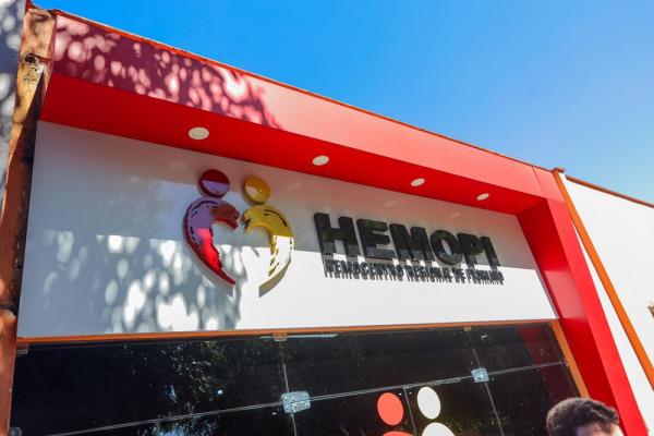 Rafael Fonteles inaugurou a amplia&ccedil;&atilde;o do hospital e visitou as obras de amplia&ccedil;&atilde;o do hemocentro.(Imagem:Divulga&ccedil;&atilde;o)