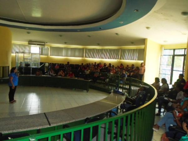 SINTE Regional de Floriano realiza assembléia com servidores