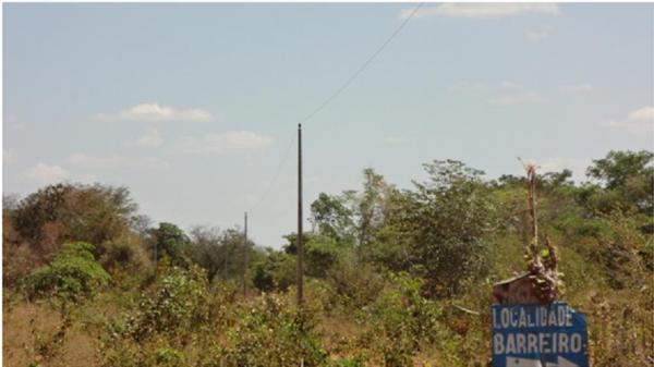 Comemora&ccedil;&atilde;o a chegada da energia nas localidades.(Imagem:FlorianoNews)