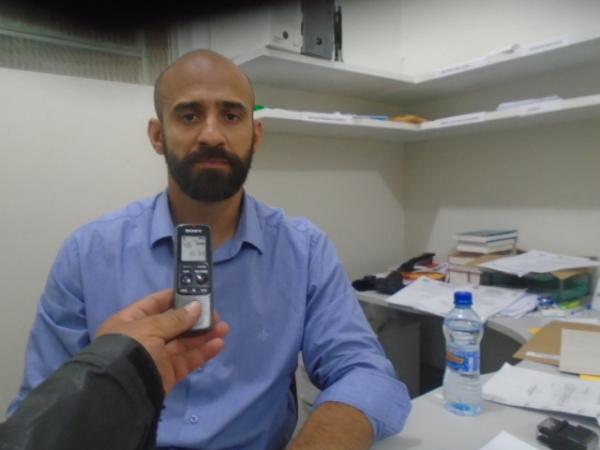Delegado J&uacute;lio Castro, titular do 1&ordm; Distrito Policial de Floriano.(Imagem:FlorianoNews)