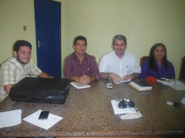 C&acirc;mara realiza reuni&atilde;o para definir comiss&otilde;es permanentes.(Imagem:FlorianoNews)