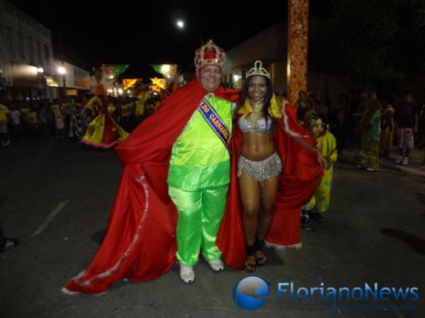 Cores, brilhos e samba no p&eacute; marcaram os desfiles das escolas de samba. (Imagem:FlorianoNews)