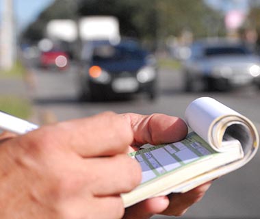 Começa a valer o pagamento de multas do Detran em cartões