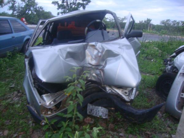 Acidente na BR 230, px a comunidade Buqueir&atilde;o(Imagem:reda&ccedil;ao)