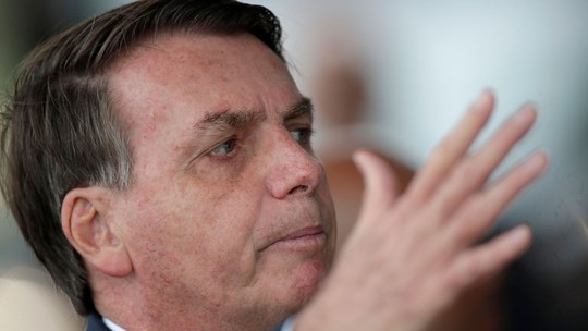 Após ataques de Bolsonaro, Planalto procura Maia, que quer Braga Neto como interlocutor