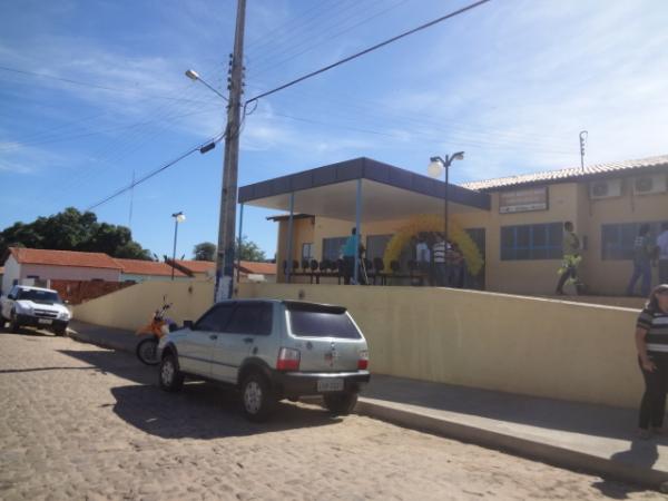 Dia "D" de vacinação contra a gripe em Floriano