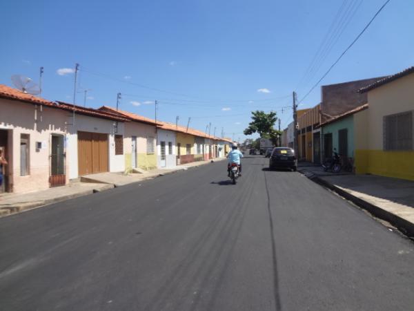 Concluída a pavimentação asfáltica na Rua Sete de Setembro