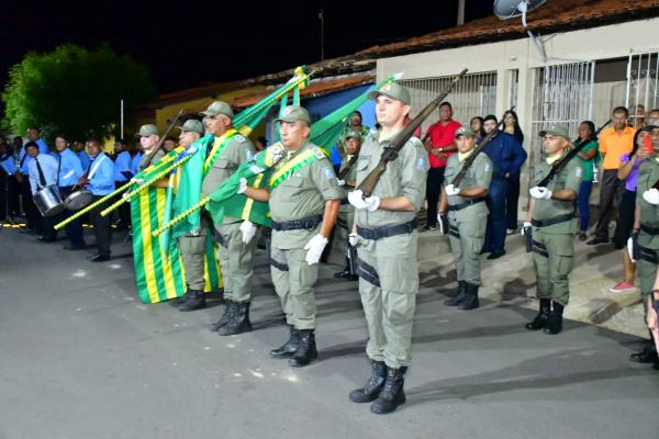 C&acirc;mara Municipal de Floriano homenageia 3&ordm;BPM com entrega de Mo&ccedil;&atilde;o de Aplauso.(Imagem:CMF)