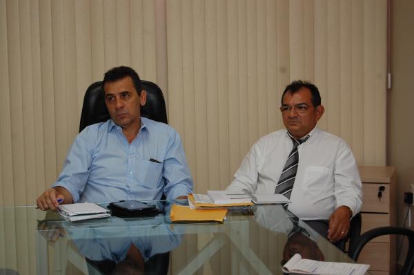 Prefeito Gilberto Junior recebe profissionais da saúde que reivindicam aumento salarial