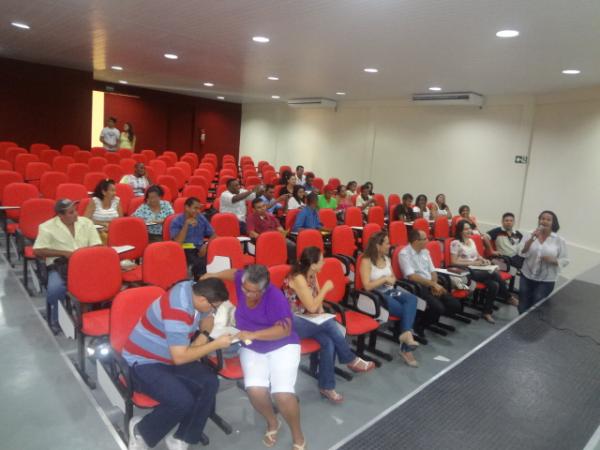 Entidades debatem parceria para ofertar cursos às comunidades rurais