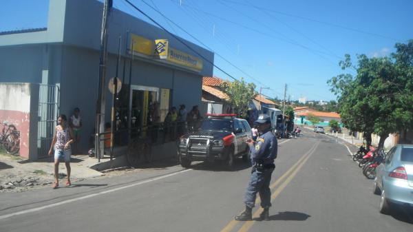 PM de Bar&atilde;o de Graja&uacute; adota medidas para inibir ataques em ag&ecirc;ncia banc&aacute;ria.(Imagem:FlorianoNews)