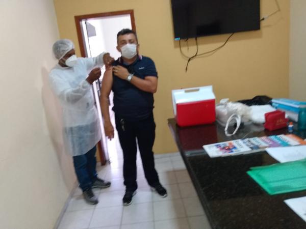 Iniciada a vacina&ccedil;&atilde;o das For&ccedil;as de Seguran&ccedil;a em Floriano(Imagem:FlorianoNews)