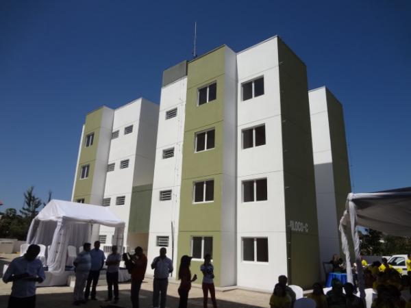 Realizada solenidade de inauguração do Condomínio Catumbi em Floriano