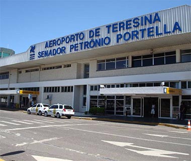 PF flagra jovem de 17 anos com cocaína presa ao corpo no aeroporto de Teresina