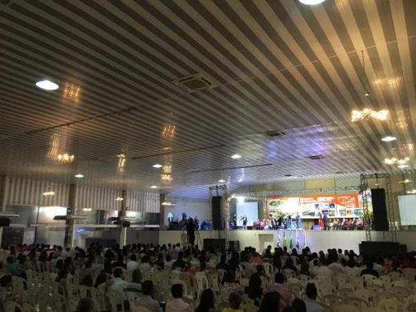 Deputado Gustavo Neiva participa da abertura do 5° Congresso de Missões. (Imagem:Assessoria SFBrasil)