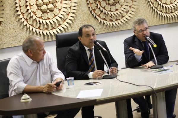 Aprovado projeto que dá auxílio a instituições que mantém escolas.(Imagem:Alepi)