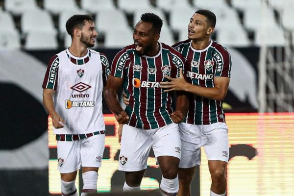 O triunfo foi construído com gols de Willian Bigode, que fez o primeiro pelo novo clube, e Luccas Claro. Kanu abriu o placar para os botafoguenses. Com o resultado, os comandados(Imagem:Reprodução)
