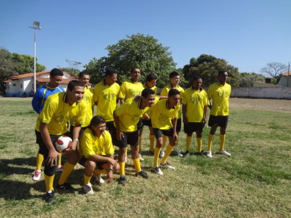 Torneio de futebol marcou o Dia do Comerci&aacute;rio em Floriano.(Imagem:FlorianoNews)