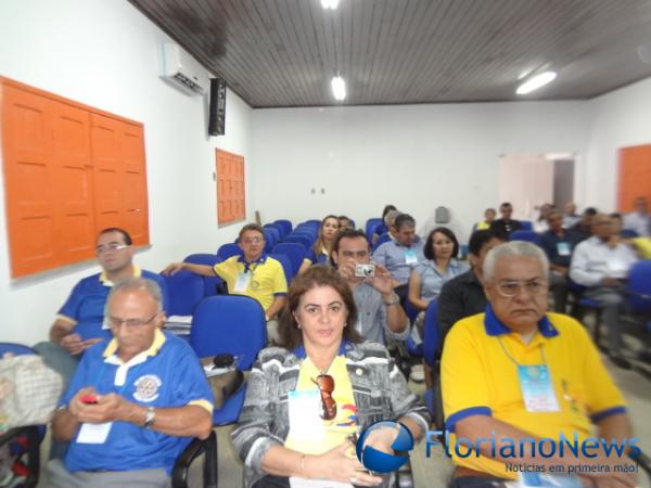 Rotarianos participam de Semin&aacute;rio de Treinamento em Floriano.(Imagem:FlorianoNews)