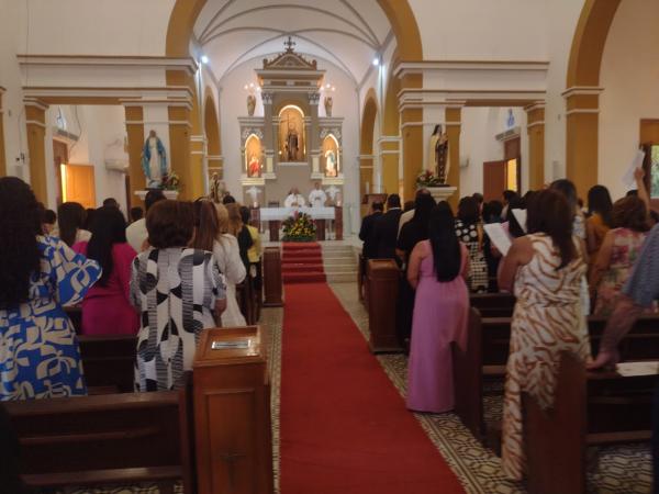 Hasteamento das bandeiras e missa em ação de graças celebram os 127 anos de Floriano