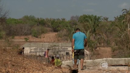 Ponte que reduz distância entre cidade e capital em 100 km parou há 12 anos