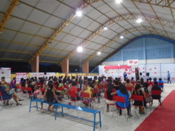 Escola Municipal Jos&eacute; Francisco Dutra realiza festa em homenagem &agrave;s m&atilde;es.(Imagem:FlorianoNews)