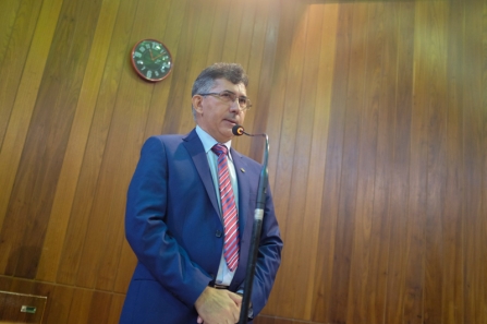 Aluísio critica governo Temer