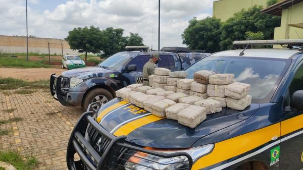Mais de 30 kg de droga foram apreendidos em Picos, no Sul do Piau&iacute;.(Imagem:Divulga&ccedil;&atilde;o/Pol&iacute;cia Militar)
