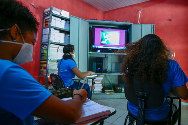 Rede estadual de ensino já conta com 100% das escolas com aulas remotas(Imagem:Divulgação)
