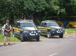 Policiais Rodoviários Federais entram em greve e fazem manifestação em Teresina