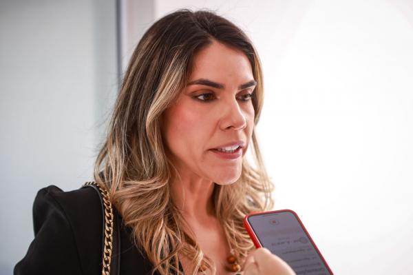 Canais de denúncia e atendimento A denúncia pode ser feita pela própria vítima ou por qualquer pessoa que tenha conhecimento da violência. Os canais funcionam 24 horas e, em sua ma(Imagem:Reprodução)