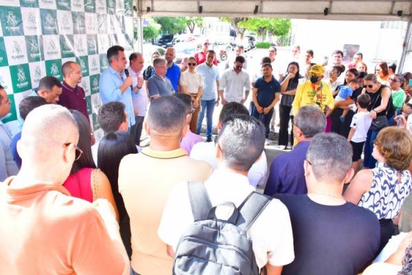 Solenidade marca inaugura&ccedil;&atilde;o da pavimenta&ccedil;&atilde;o asf&aacute;ltica das ruas Defala Attem e Elias Oka em Floriano.(Imagem:Secom)