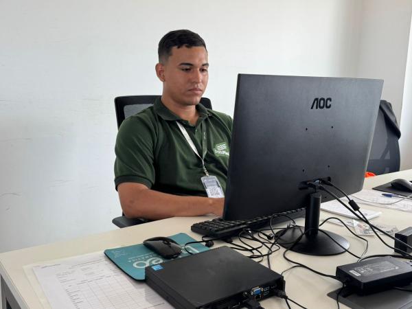 Marcus Vin&iacute;cius Veras, estagi&aacute;rio e aluno da Escola do Mar.(Imagem:Porto Piau&iacute;)