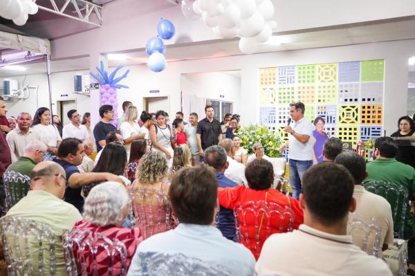 Ciro visita obras de escola em Barro Duro, que conta com investimentos de R$ 11 milhões(Imagem:Ascom)