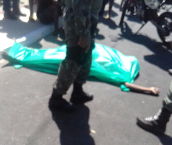 Dois jovens morrem após grave acidente de motocicleta na Avenida Poty