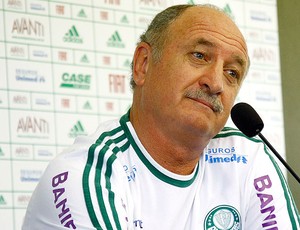 Irônico e focado no Goiás, Felipão diz: 'Nem sei se tem jogo domingo'