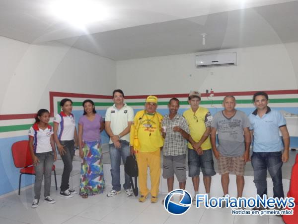 Reuni&atilde;o discutiu preparativos para festival estudantil em Bar&atilde;o de Graja&uacute;.(Imagem:FlorianoNews)