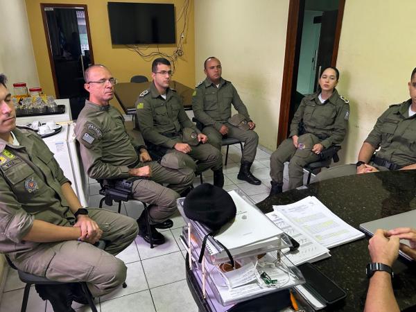  Comandante do 3&ordm; BPM realiza reuni&atilde;o com aspirantes a oficiais em est&aacute;gio(Imagem:Divulga&ccedil;&atilde;o/PM)