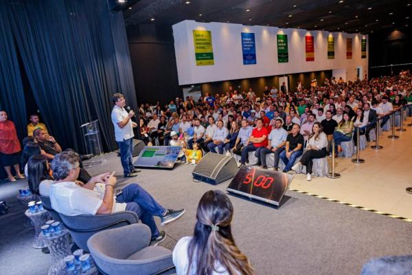 Diálogos pelo Piauí: em plenária, Rafael Fonteles mostra avanços e colhe sugestões para mais investimentos no Vale do Guaribas(Imagem:Divulgação)