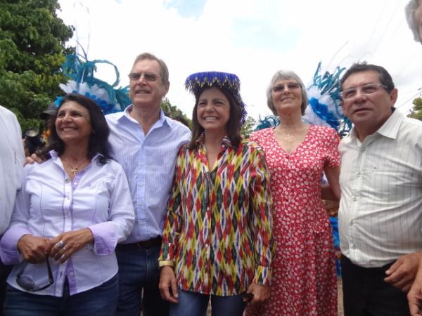 Roseana Sarney é recebida com festa em Barão de Grajaú