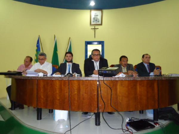 Ministério Público realizou audiência para discutir obras que estão paradas em Floriano