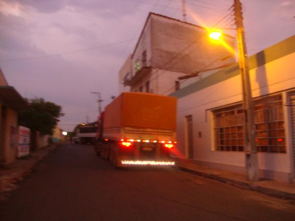 amanhecer na rua Clementino Ribeiro(Imagem:reda&ccedil;&atilde;o)