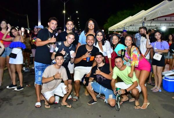 Zé Pereira com Paredões atrai multidão e faz história no Carnaval de Floriano.(Imagem:Secom)