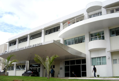 Hospital Universitário da Unimontes abre 100 vagas para médicos