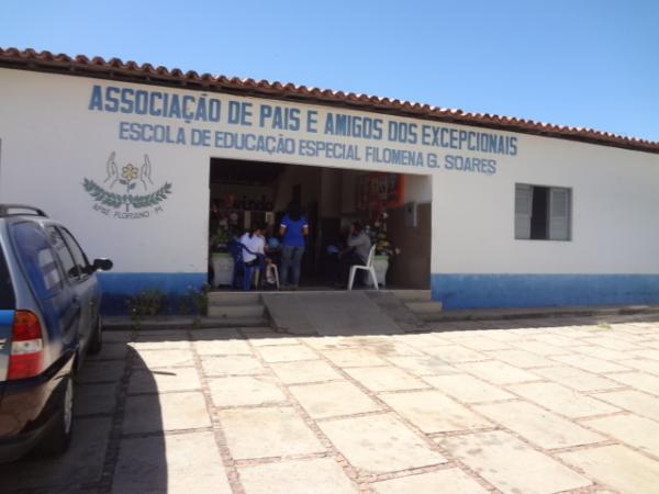 APAE de Floriano comemorou a vit&oacute;ria de alunos em olimp&iacute;adas estaduais.(Imagem:FlorianoNews)